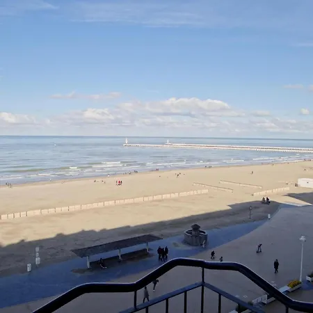 Apartment Horizon 0501 Located On The Sea