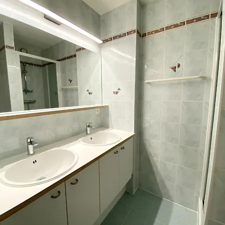 Horizon 0501 Located On The Sea Apartment
